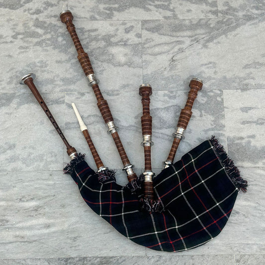Learning Bagpipe for the Beginner Pipers & Drummers